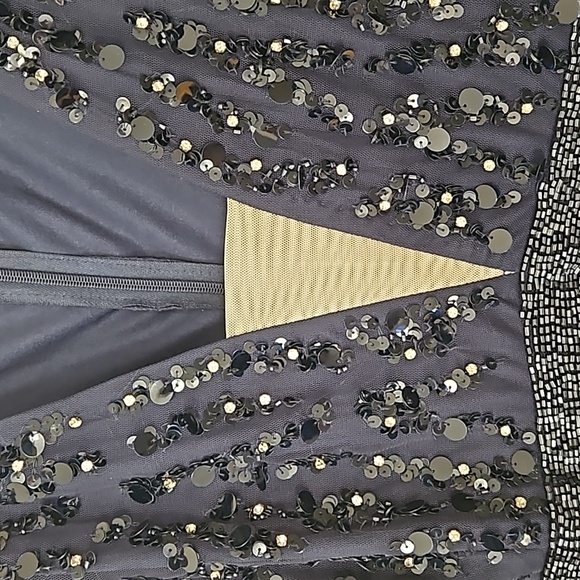 Mac DuggalEmbellished V-neck Column Gown - Picture 5 of 7